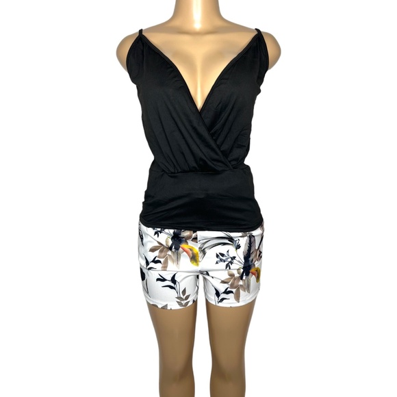 NWT 2 Pieces Black and White Women Set Size M and L Stretchy Short and Wrap Top - Picture 2 of 8